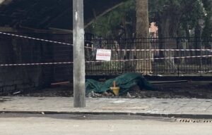 Approfittano del caos nubifragio per costruire un chiosco abusivo