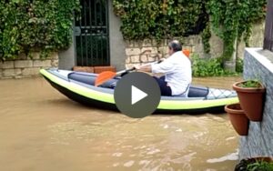 Maltempo, a Siracusa in canoa