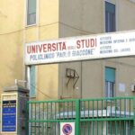 A 23 anni s'impicca sul tetto dell’ospedale, aveva accoltellato la compagna