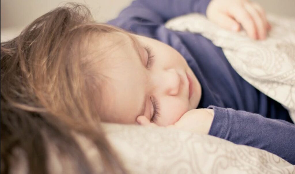 Bambina morta nel sonno per soffocamento, Procura Ragusa dispone autopsia