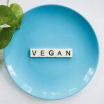 Dieta vegana: fa bene o fa male? Tutto ciò che c’è da sapere