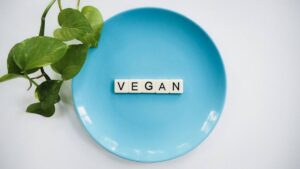 Dieta vegana: fa bene o fa male? Tutto ciò che c’è da sapere