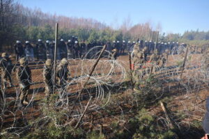 Bielorussia: Ue, consentire accesso Onu a migranti bloccati