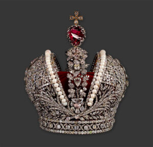 Zaffiri e diamanti dei Romanov venduti all'asta per 885mila dollari