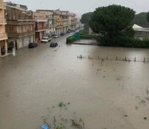 Ragusa e Vittoria ammollate, effetto laguna in campagna e in città VIDEO