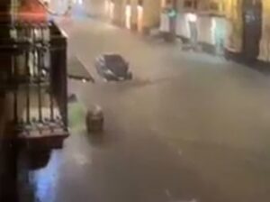 Il centro di Catania allagato VIDEO