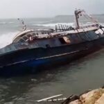 Pozzallo, il peschereccio del salvataggio alla deriva VIDEO