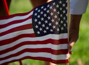 Usa: fiducia consumatori cala a novembre, ai minimi da 10 anni