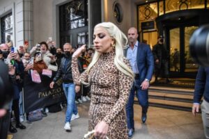 House of Gucci, Lady Gaga leopardata alla première