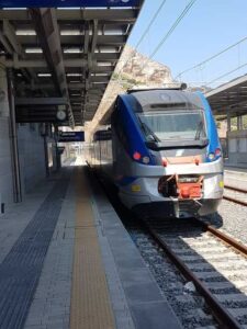 Ferrovie: pendolare, odissea su tratta Palermo-Agrigento