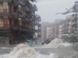 Ragusa, via Archimede come Venezia
