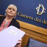 Cunial alla Camera senza il green pass, accettata sospensiva