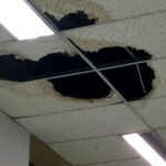 A scuola di dissesto, dal buco nel soffitto piove in classe VIDEO