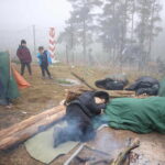 'Bielorussia sgombera accampamento migranti al confine'