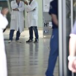 Rinuncia alla lotta contro il virus o vera riconversione dei reparti per gli altri malati?
