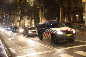 Olanda: 40 arresti dopo notte di rivolte anti-lockdown