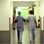 Infermiera no vax sospesa dall'ospedale, reintegrata a lavoro dal giudice