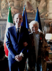 Liliana Segre riceve la Legion d'onore a Palazzo Farnese
