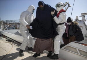 Migranti: Turchia, 65 persone soccorse nell'Egeo