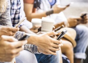 Denise e friggitrice ad aria tra le parole più cercate dai siciliani online