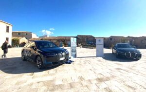 Bmw presenta i nuovi modelli elettrici a Marzamemi