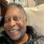 Calcio: Pelè di nuovo in ospedale per tumore al colon