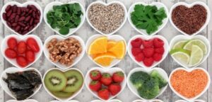 Dieta: i10 cibi che aiutano a pulire le arterie e abbassare il colesterolo