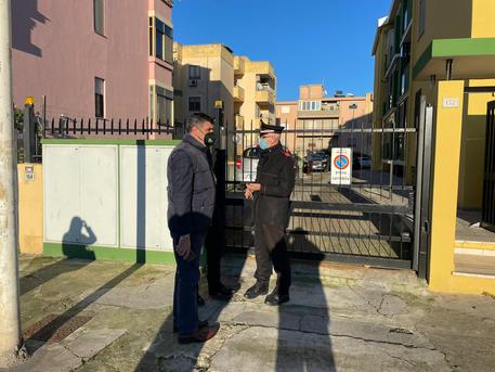 Uccisa a coltellate in casa, compagno fermato per omicidio