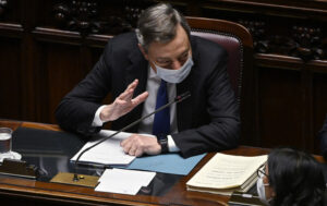 Draghi, Omicron impone massima cautela e stato emergenza