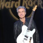 Luciano Ligabue: Papà mi regalò chitarra, e disse musicisti morti di fame