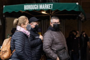Covid: 91mila contagi in Gb, 3/a dose a 50,4% popolazione