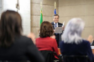 Draghi, vaccini restano difesa migliore