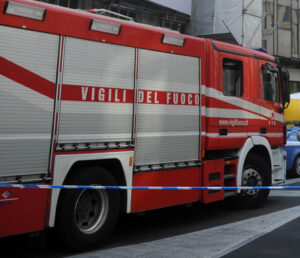Esplosione in garage a Carpi, un morto e un ferito grave