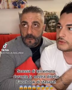 Il terremoto durante la diretta social dei Morti di fame VIDEO