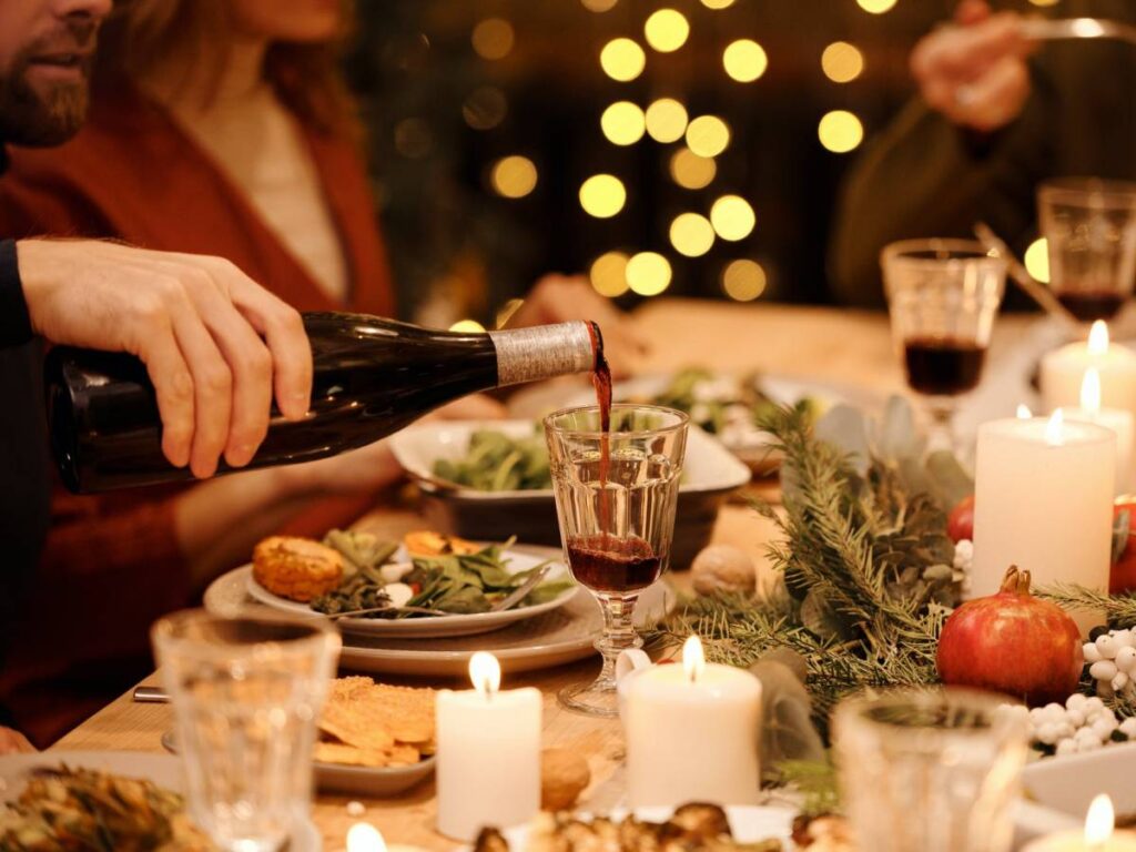 Covid: Natale Capodanno 2021, le regole anti contagio degli esperti