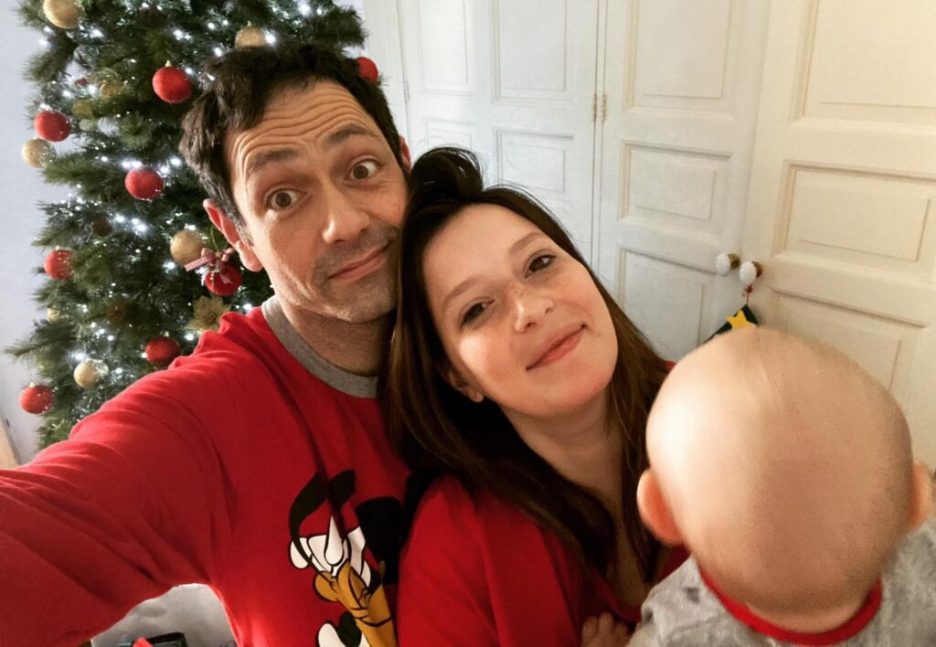 L'assessore regionale alla salute Ruggero Razza e famiglia