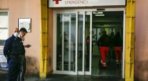 Positivo Covid scappa dall’ospedale col catetere ancora attaccato