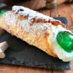 Cannoli di pandoro alla crema di ricotta, golosi