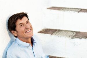 Sanremo: Gianni Morandi resta in gara