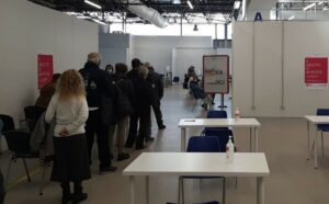 «Lei è morto, niente vaccino»
