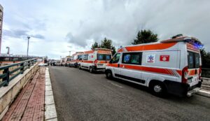 I pazienti "sgomberati" e il rischio di focolai in corsia, la scuola e il lavoro in crisi