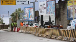 Le code di ieri, agli imbarcaderi di Messina, nel primo giorno di controlli del super green pass