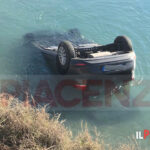 Auto finisce nel fiume, morti 4 giovani