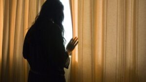 Laura, 54 anni, da 9 mesi aspetta l’intervento per il tumore
