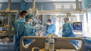 Lombardia, via da conto Covid ricoverati con altre patologie