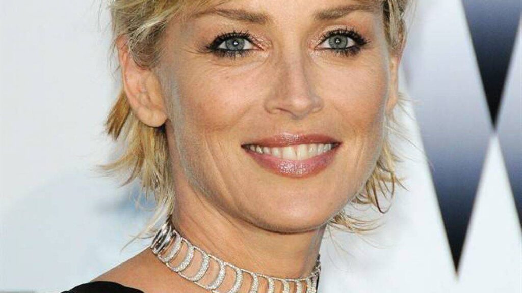 Sharon Stone: la dieta e allenamento per tenersi in forma a 60 anni