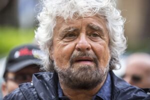 Beppe Grillo indagato a Milano