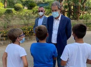 Covid, ordinanza Musumeci sulla scuola: niente dad in zona arancione