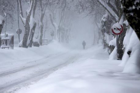 Turchia: forte nevicata blocca autostrada Istanbul-Ankara