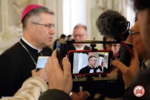Giornalisti: arcivescovo di Palermo, siano liberi e onesti